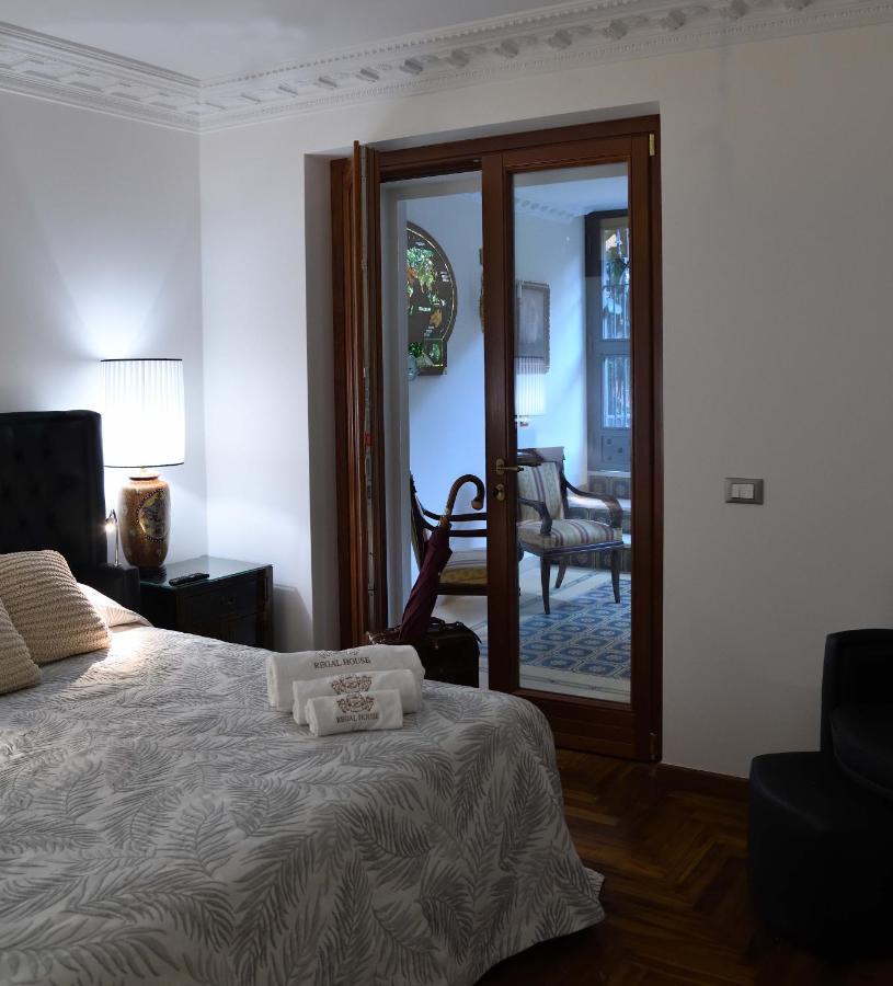 Regal House Roma Capucci 6 Ξενοδοχείο Εξωτερικό φωτογραφία